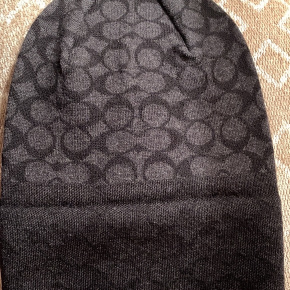 Coach Signature Knit Beanie - Picture 4 of 5